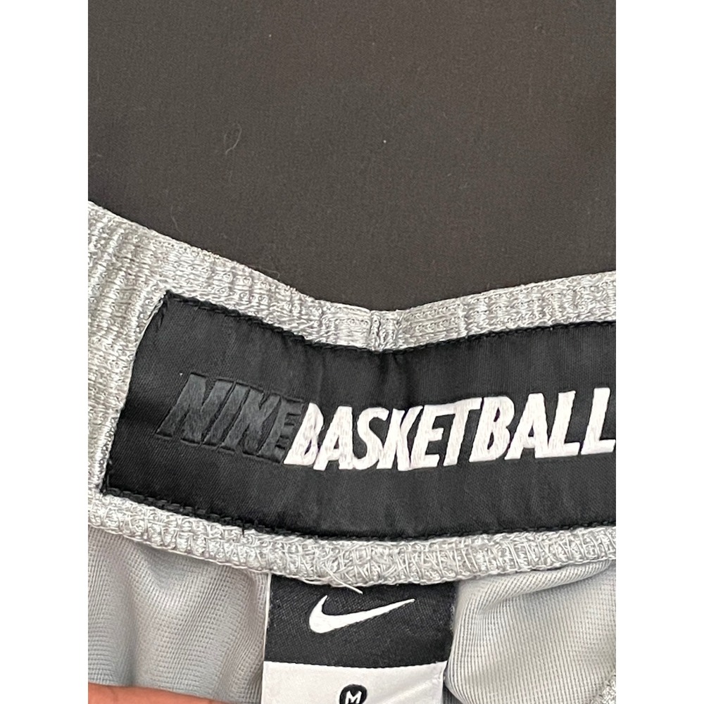 Nike Basketball Y2K Dazzle Shorts Medium Silver Metallic Textured 297630-071 - Picture 4 of 9